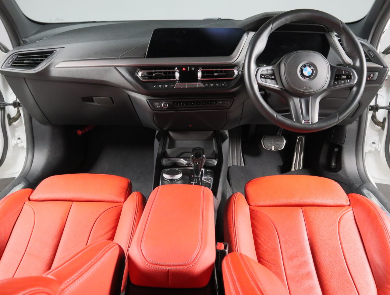 F40 118d Sports Hatch 5-door B47 2.0d