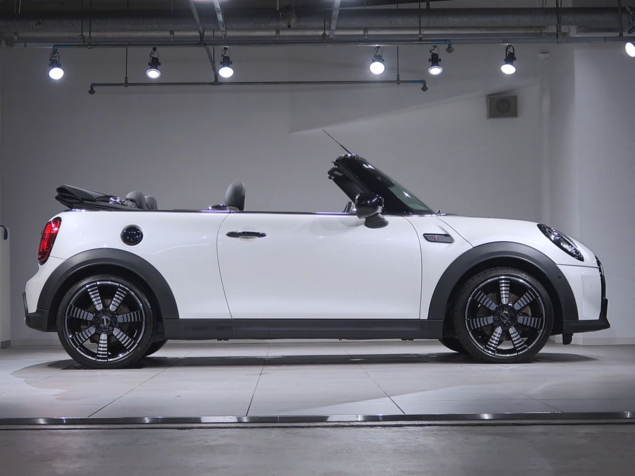 MINI Cooper S Convertible RHD