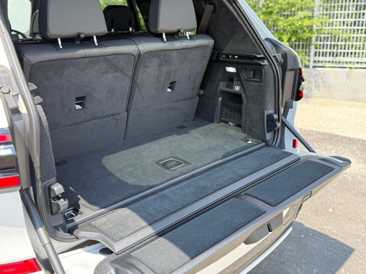 X7 xDrive40d RHD US