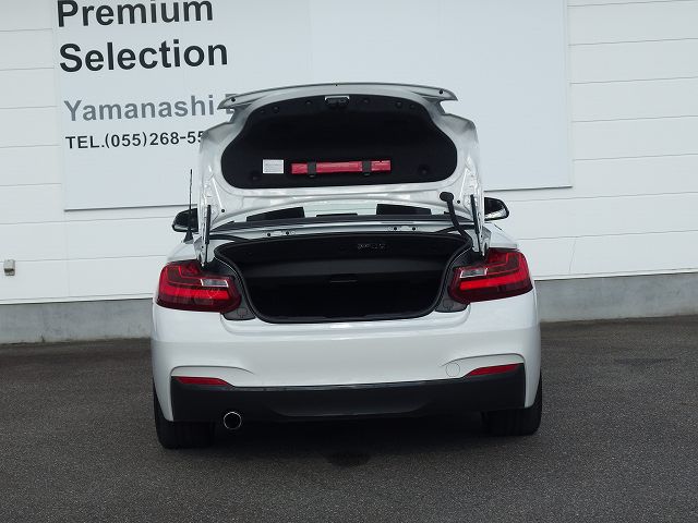 220I CABRIOLET RHD