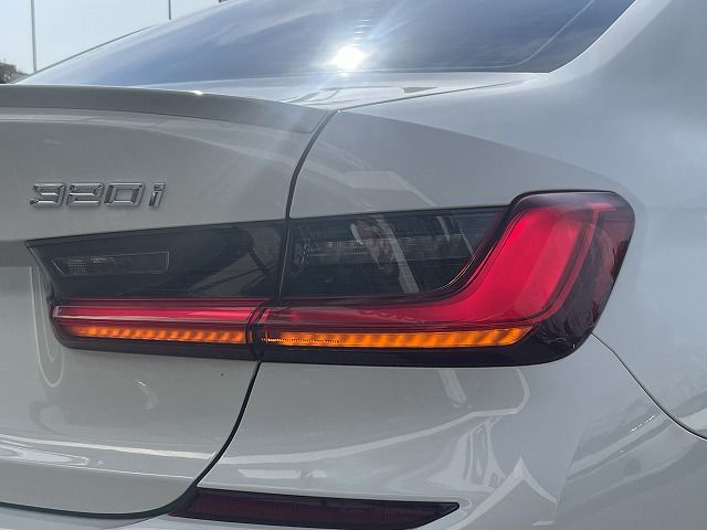 G20 320i Saloon RHD TU