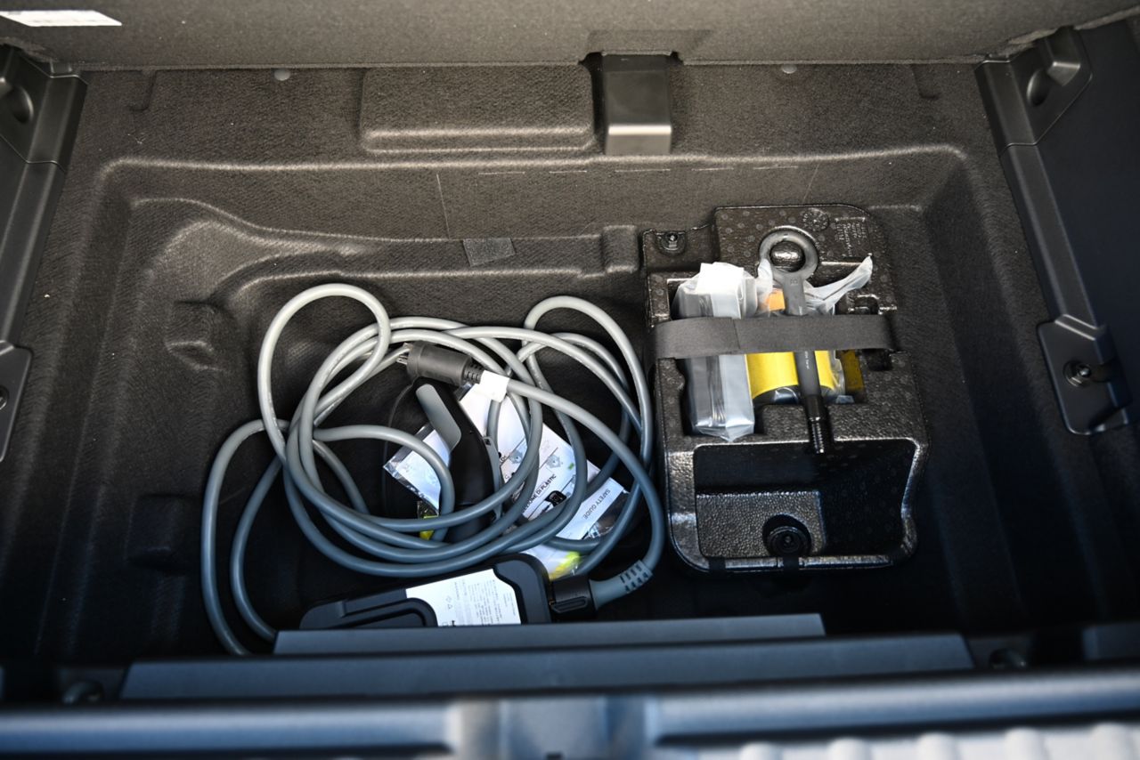 J05 MINI Aceman E