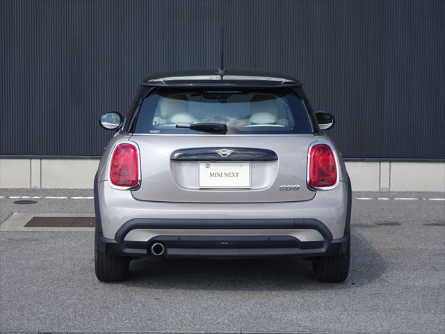 MINI Cooper F56 RHD