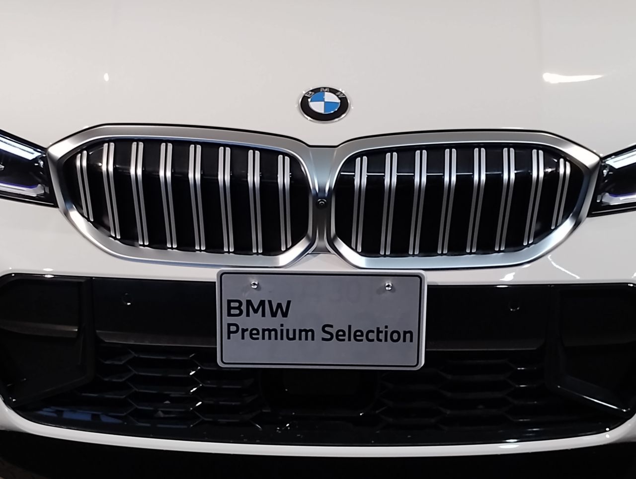 320d xDrive Berline RHD