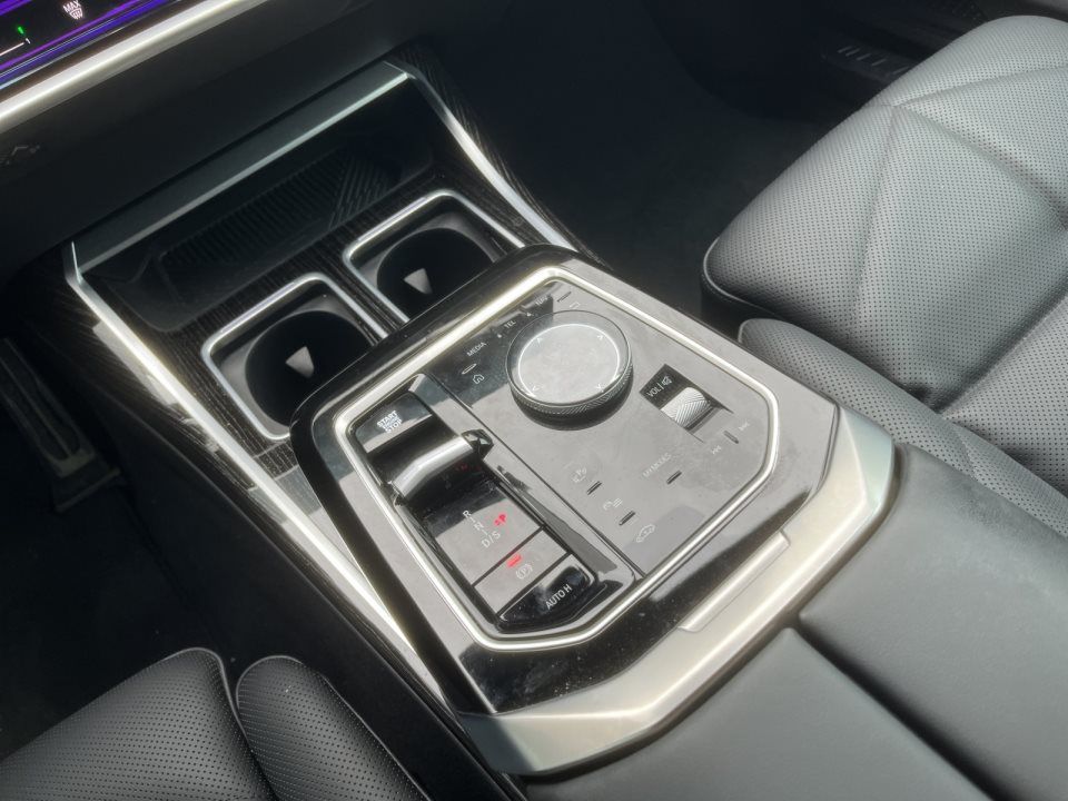 BMW 740