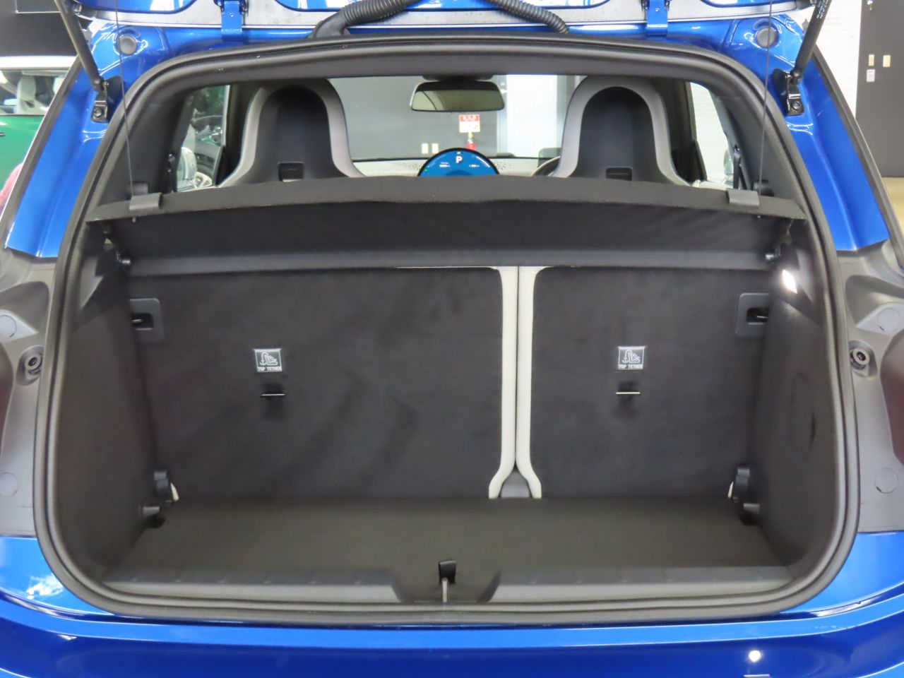 J01 MINI Cooper SE