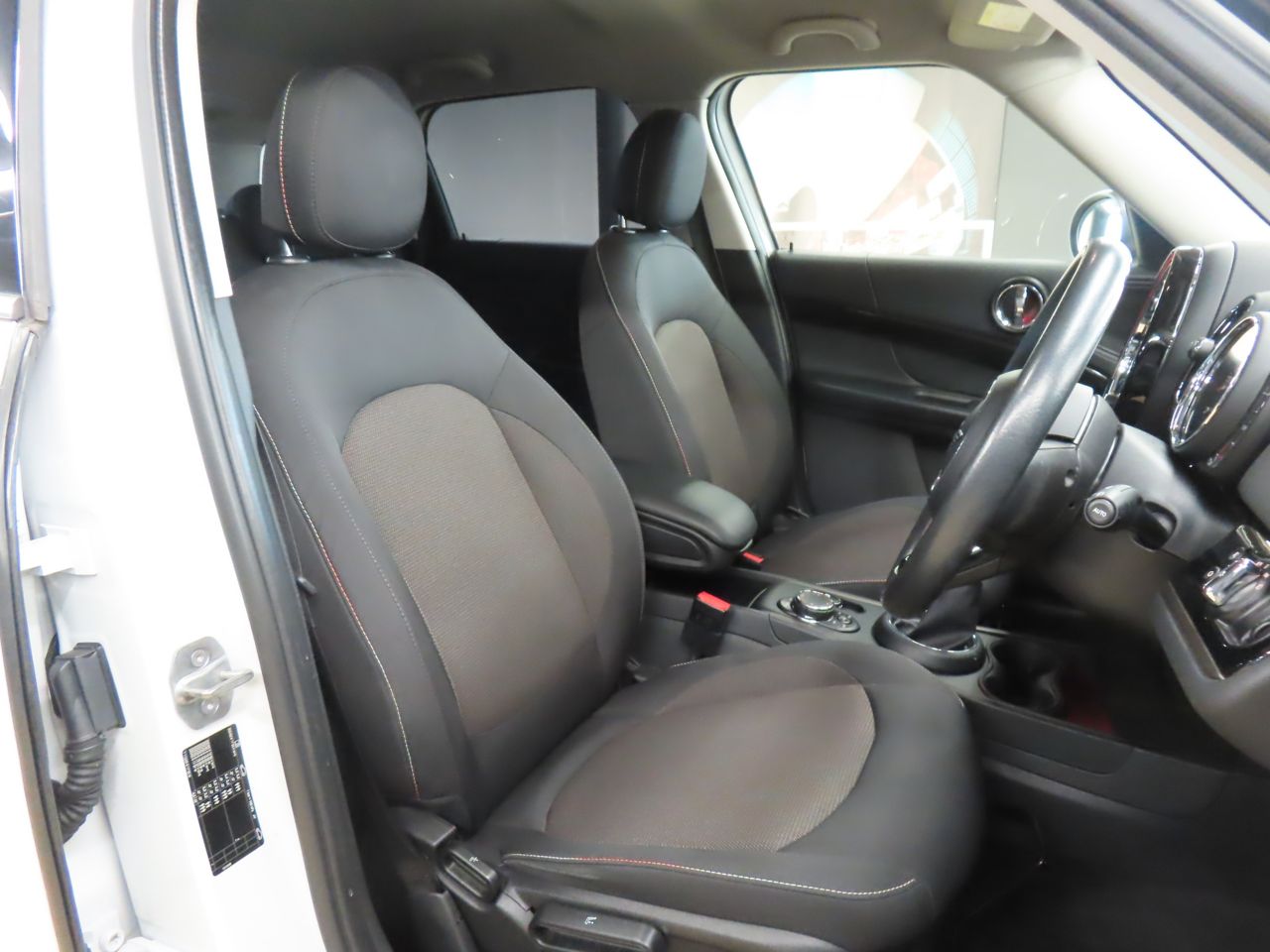 MINI CROSSOVER COOPER D