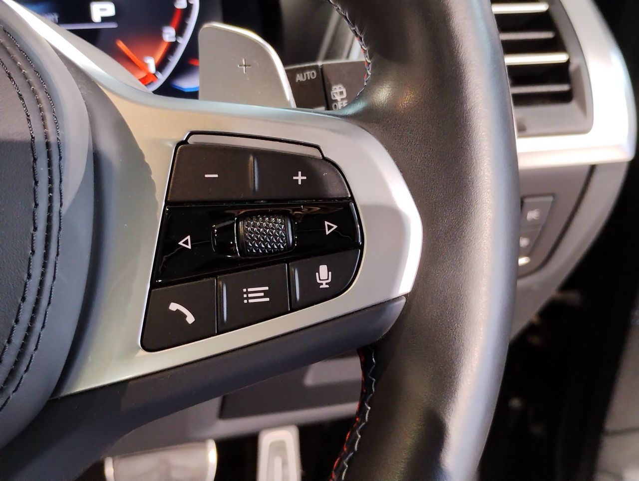 G01 X3 M40i RHD LCI ZA