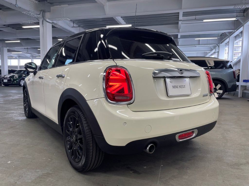 F55 MINI Cooper 5-Door Hatch LCI
