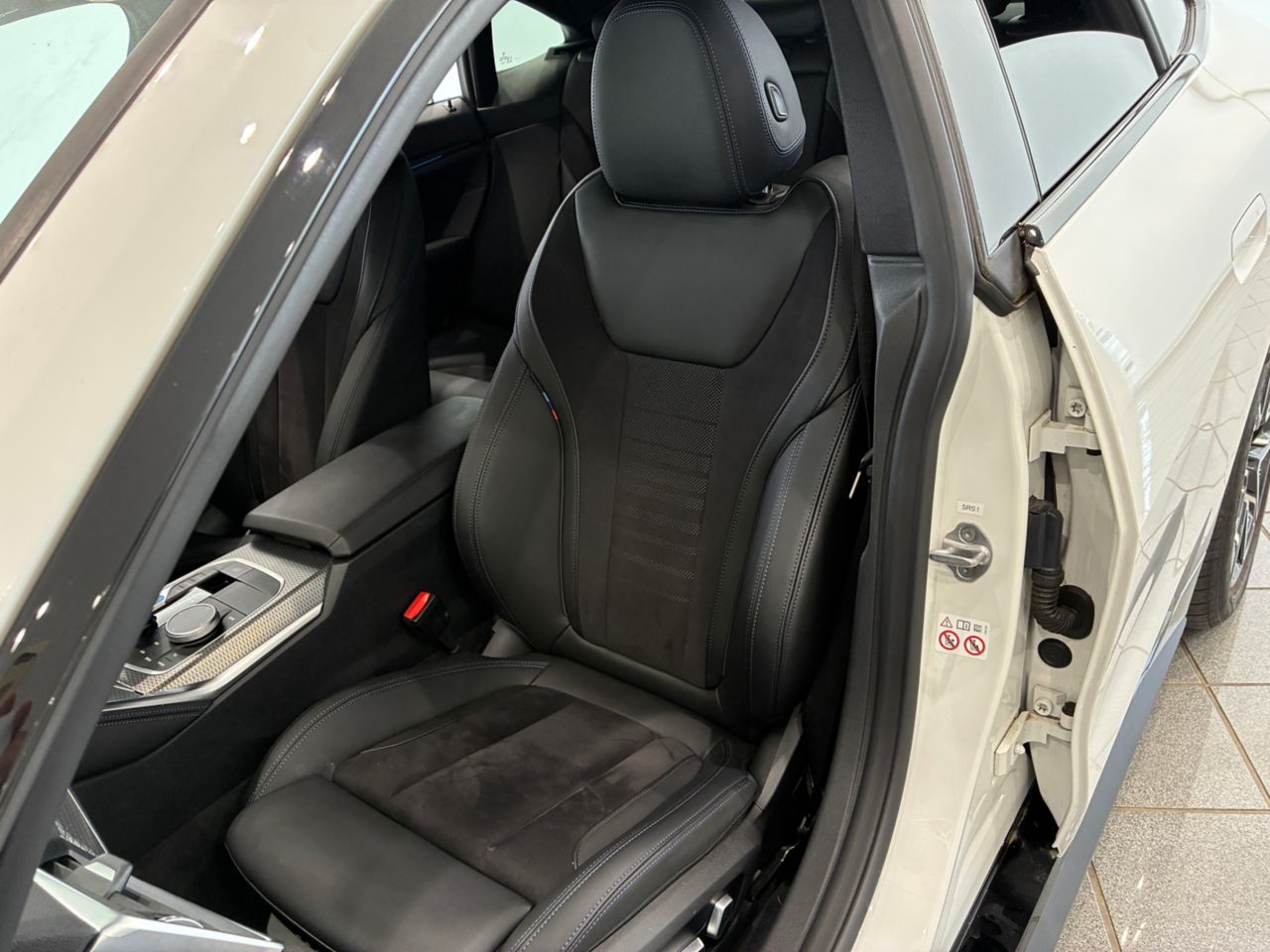 G26 i4 eDrive40 RHD