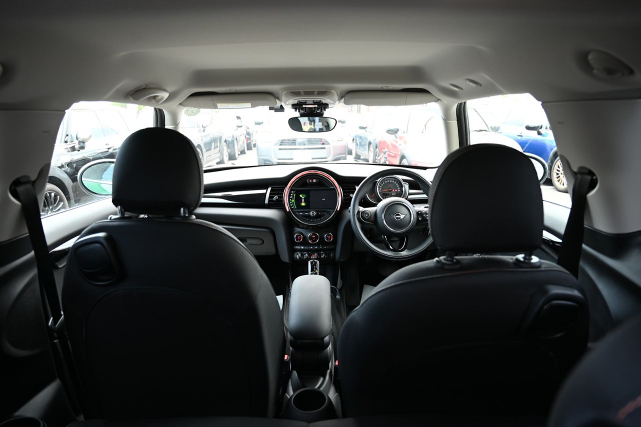 F56 MINI Cooper 3-Door Hatch LCI