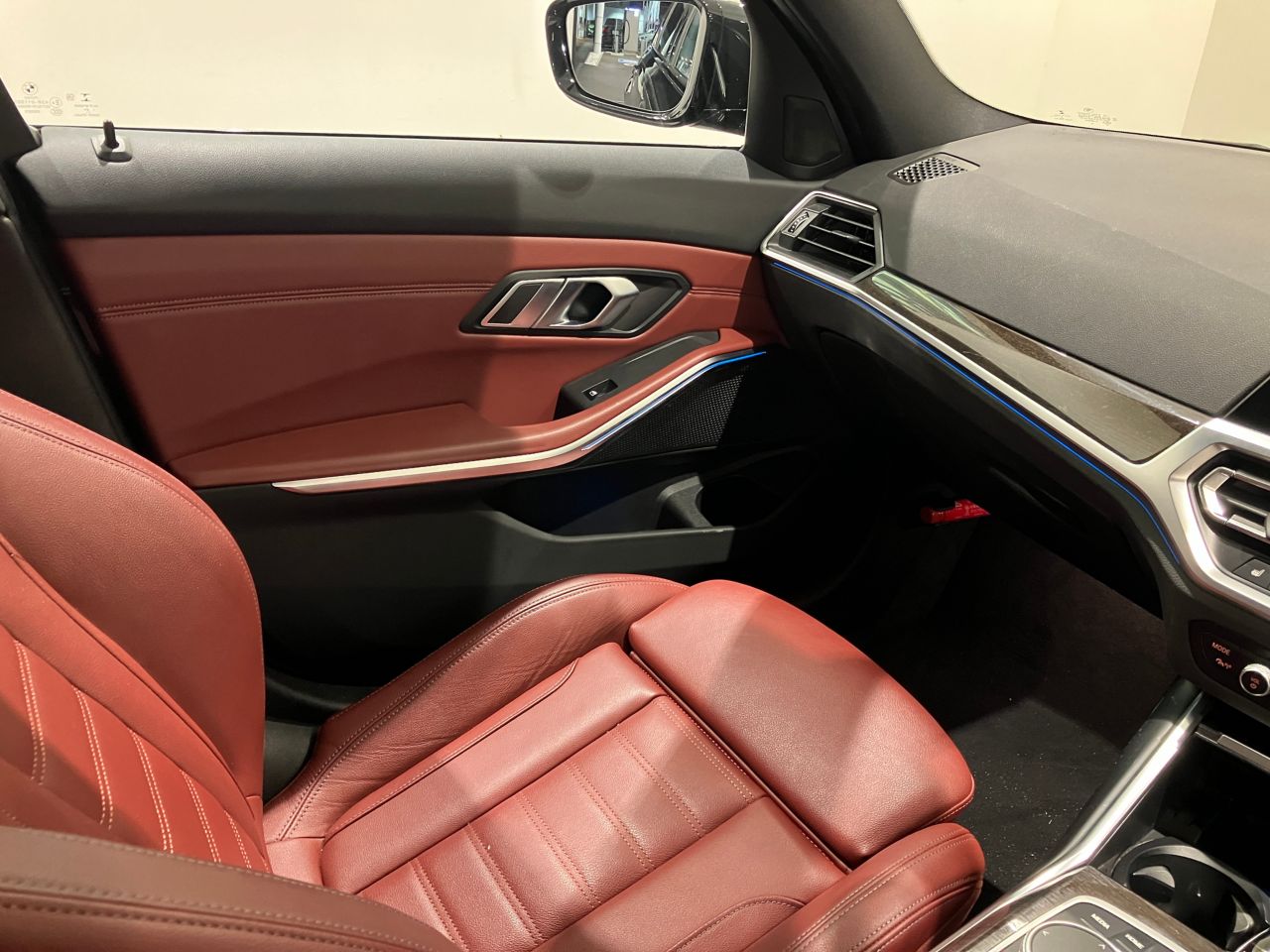 G20 330e Saloon RHD