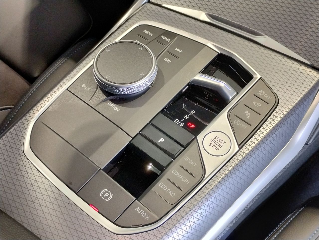 G20 320i Saloon LCI RHD MX