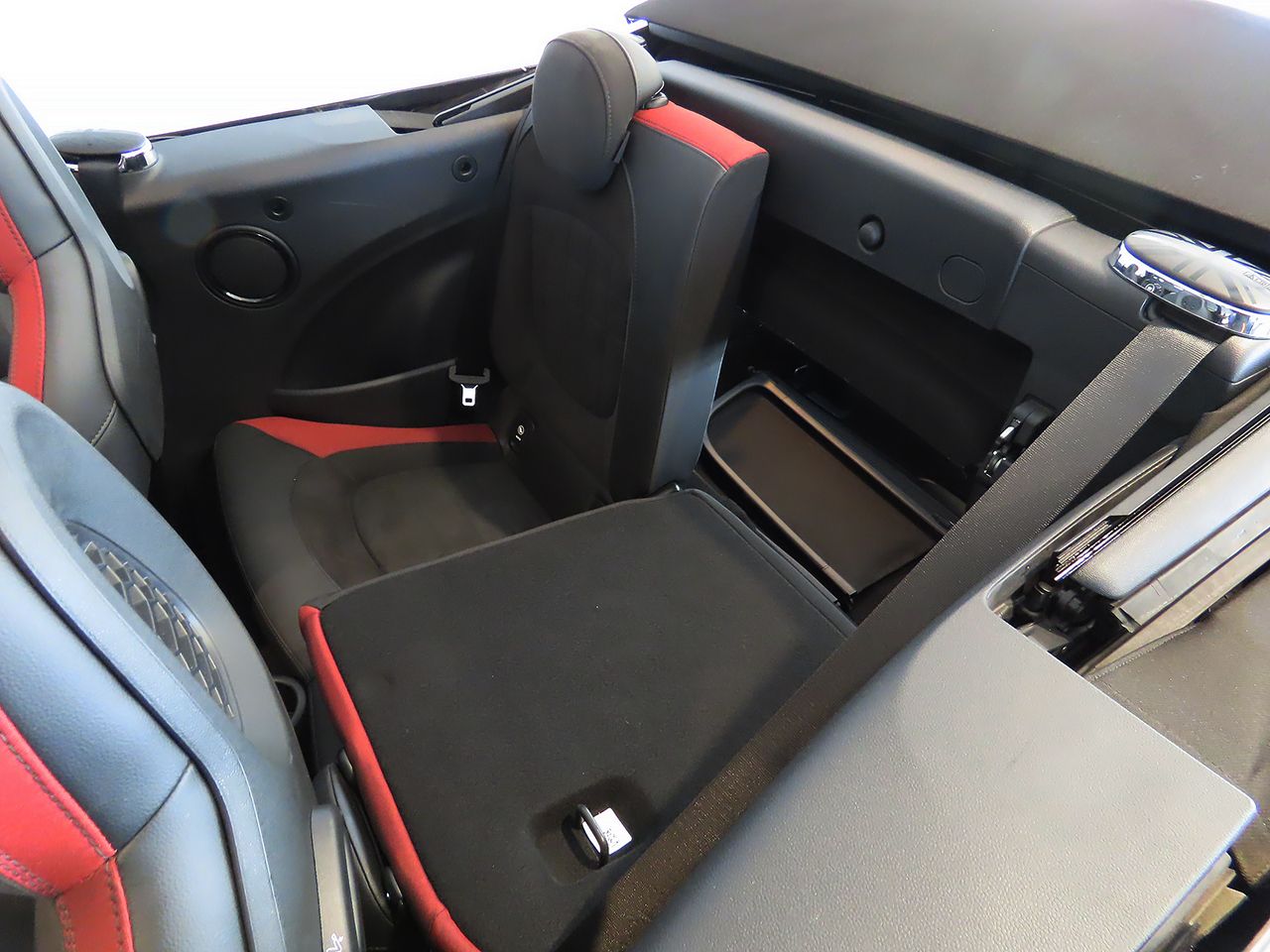 MINI JCW ｺﾝﾊﾞｰﾁﾌﾞﾙ
