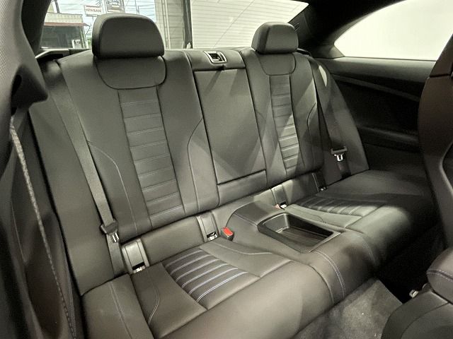 M240i xDrive Coupé RHD