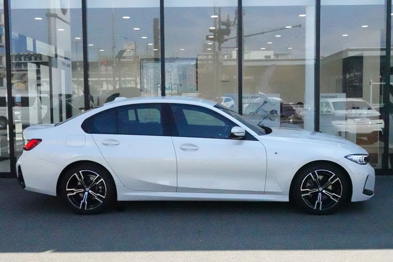 G20 320i Saloon LCI RHD MX
