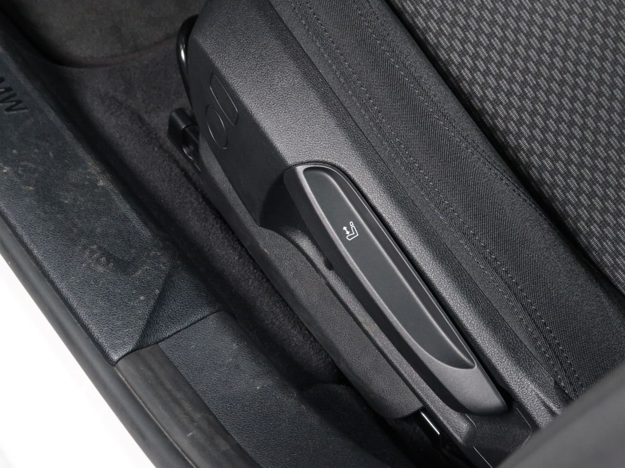 F40 118d Sports Hatch 5-door B47 2.0d