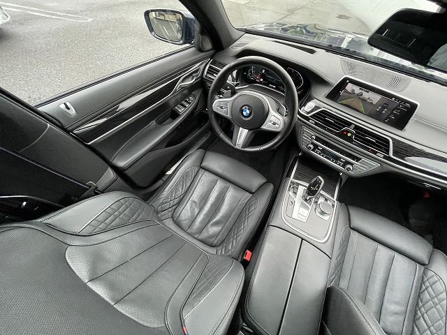 750i xDrive Sedan