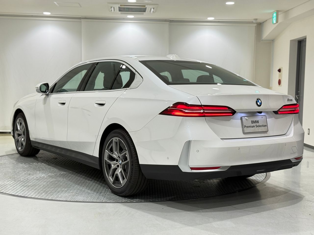 520i Sedan RHD