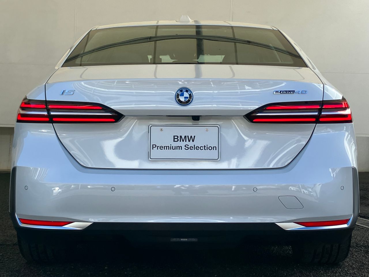 BMW i5 eDrive40 Sedan RHD