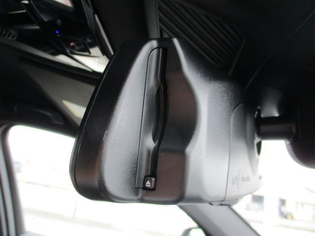 U11 iX1 xDrive30