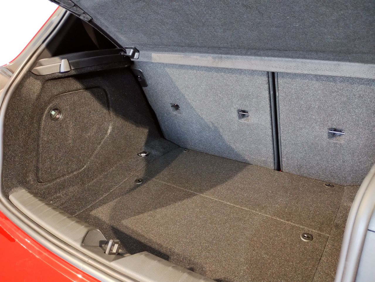 118D 5DOOR RHD