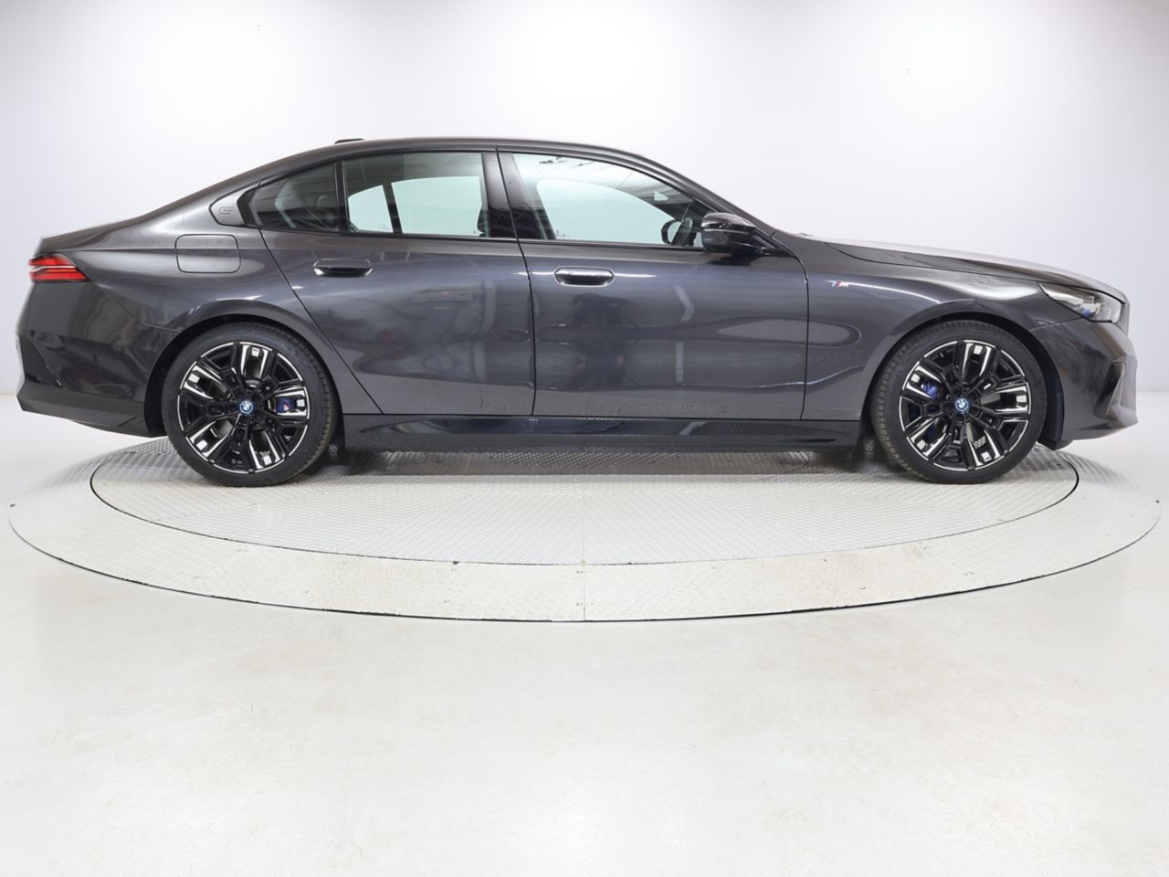 BMW i5 M60 xDrive Sedan RHD