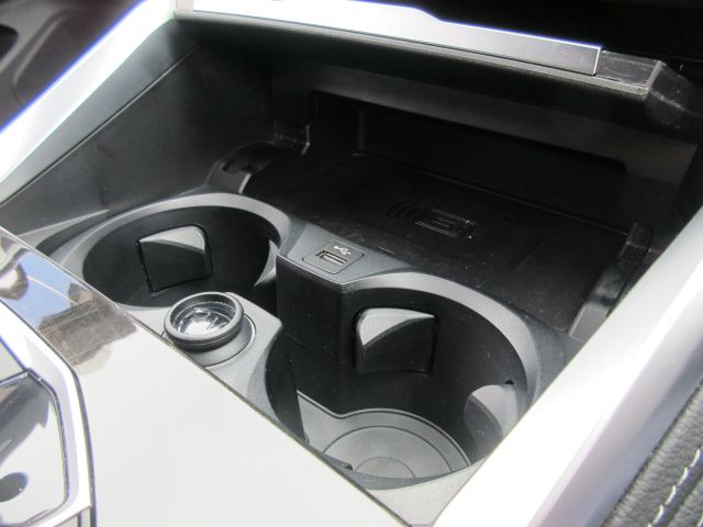 G26 i4 eDrive40 RHD