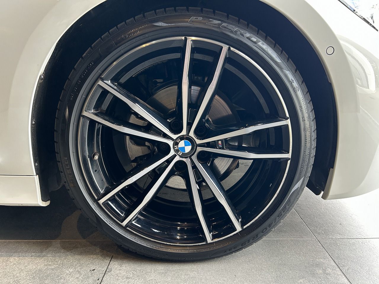G20 320d xDrive RHD Saloon