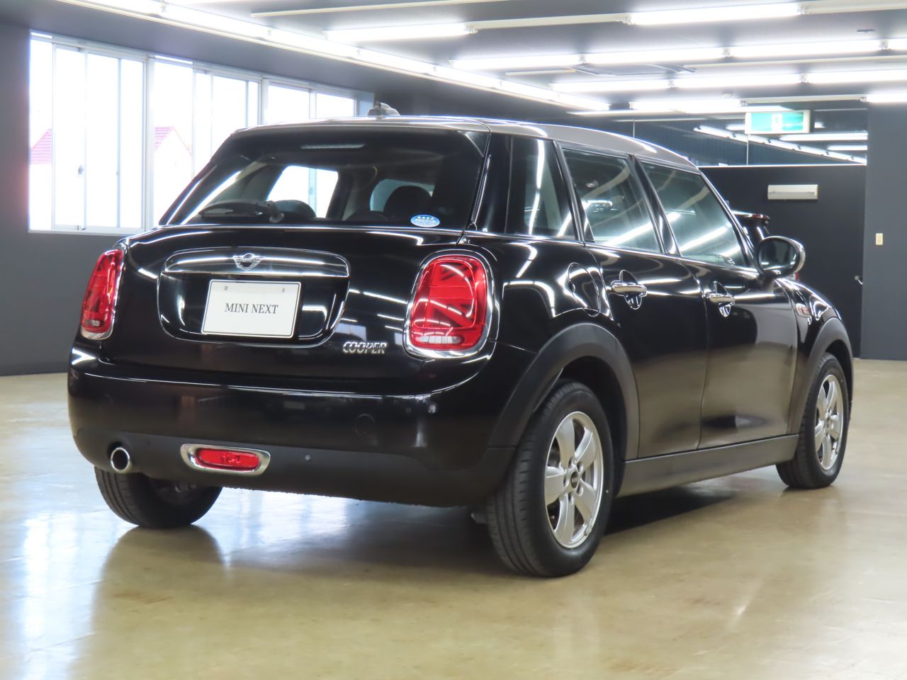 F55 MINI Cooper 5-Door Hatch LCI