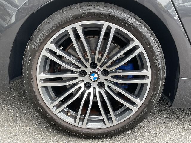530I