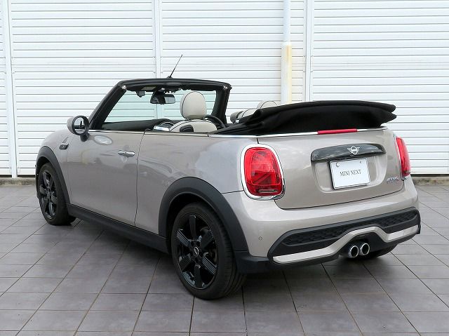 MINI Cooper S Convertible RHD
