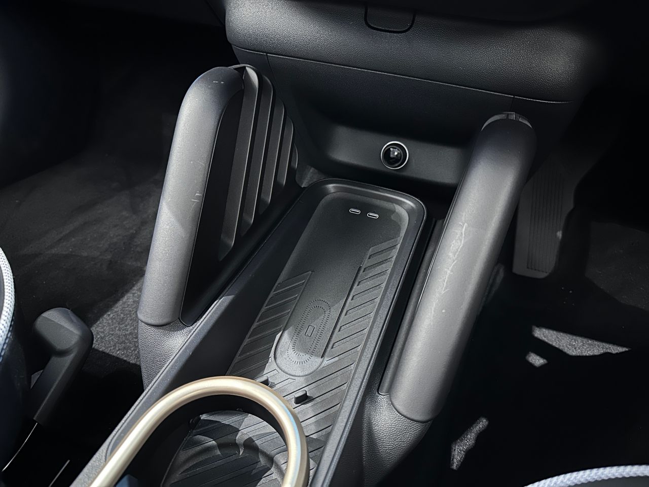 J01 MINI Cooper E