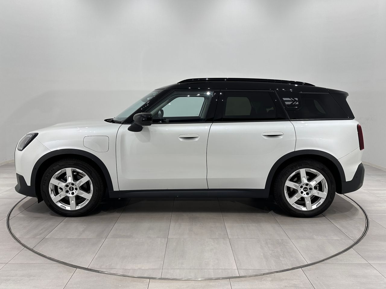 U25 MINI Countryman E