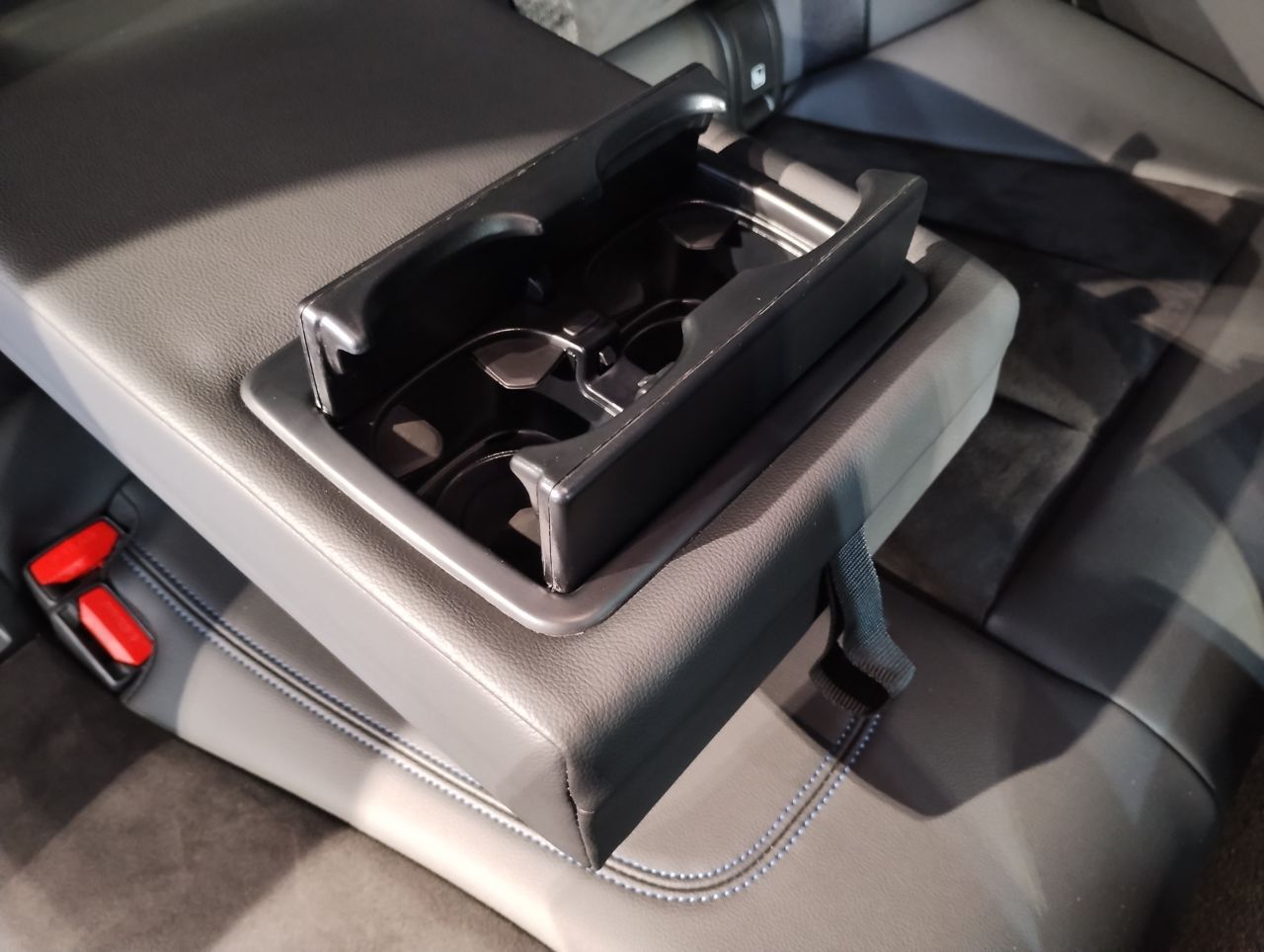 320d xDrive Berline RHD
