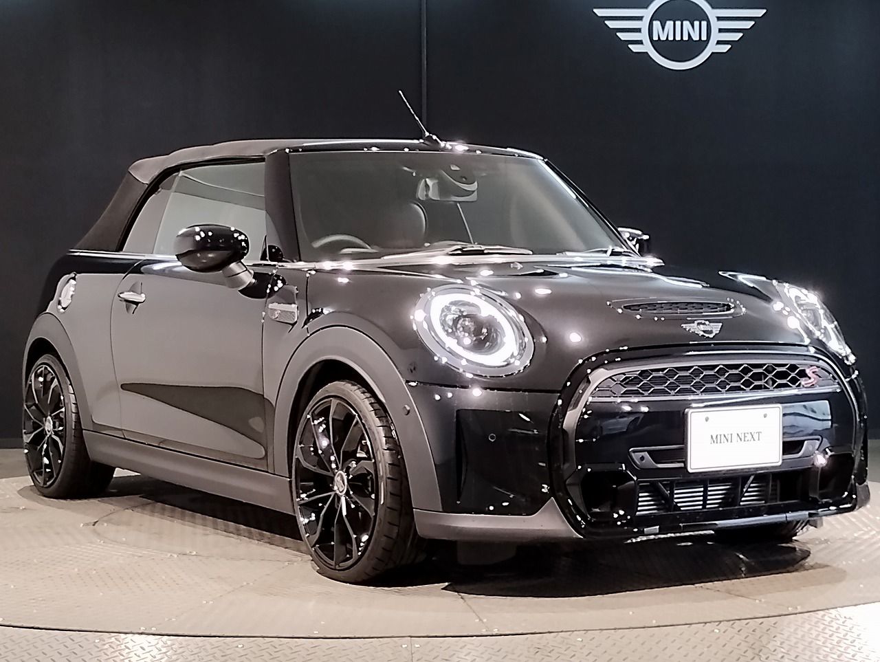 MINI Cooper S Convertible RHD