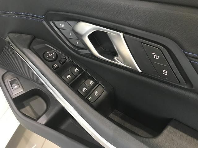 320d xDrive Berline RHD