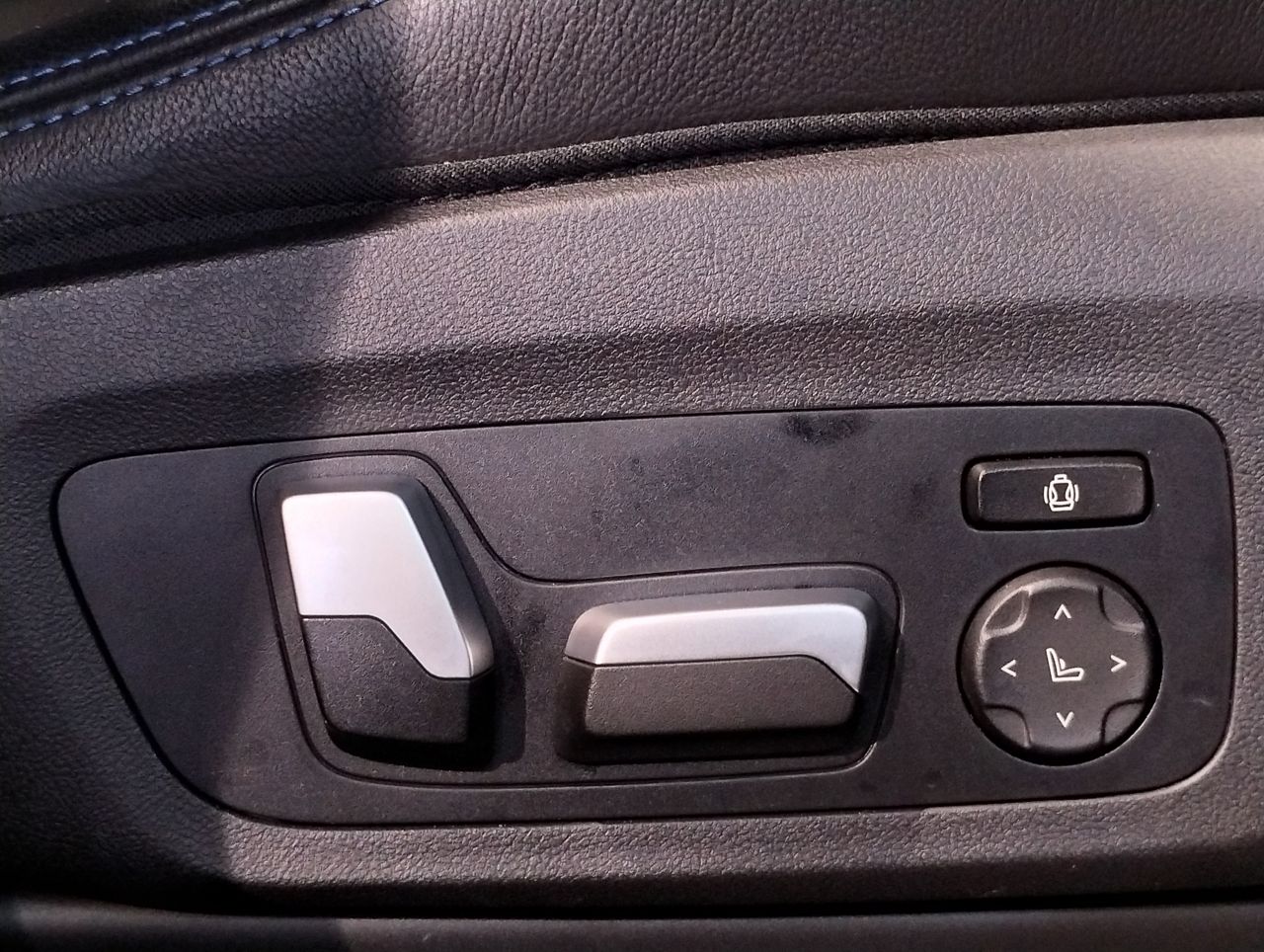 G01 X3 M40i RHD LCI ZA