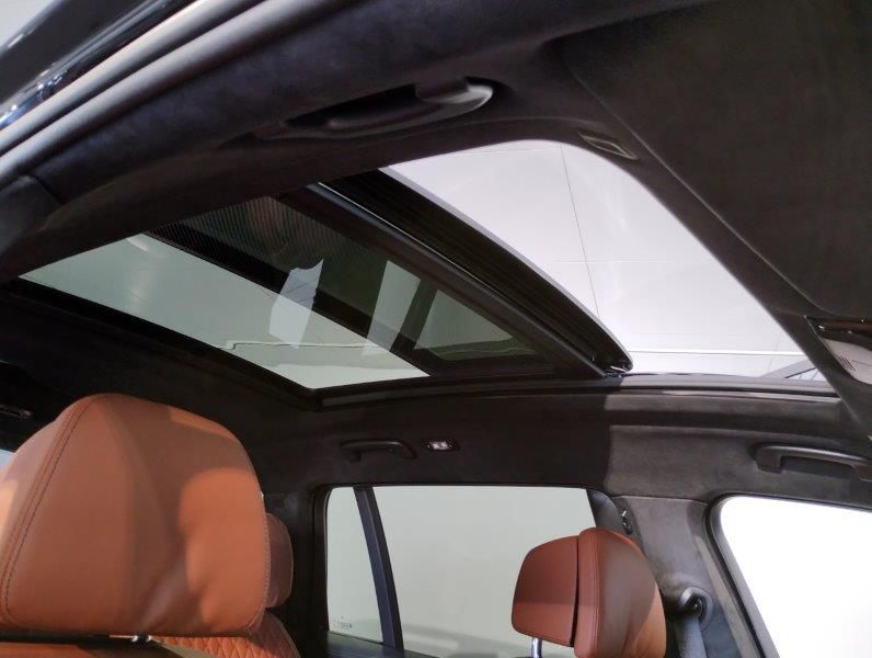 X7 xDrive40d RHD US