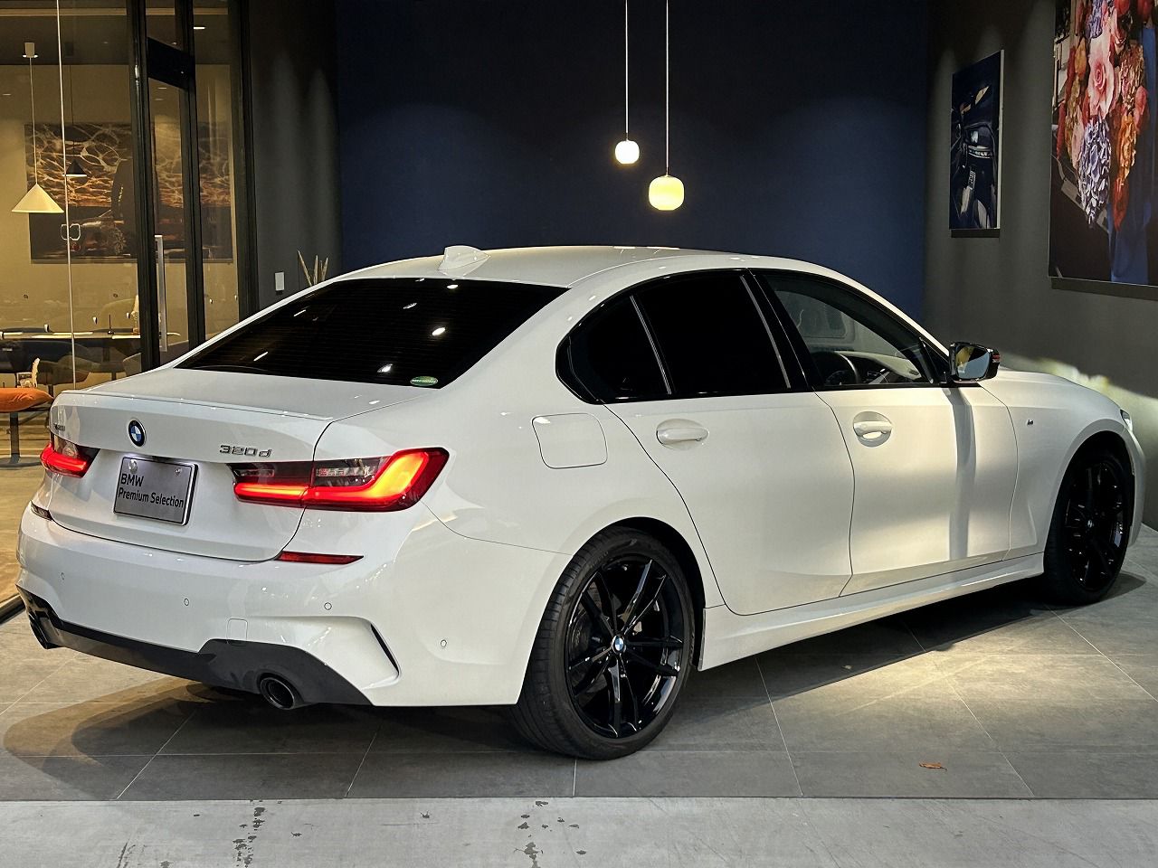 G20 320d xDrive RHD Saloon