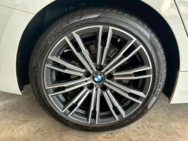 G20 320d xDrive RHD Saloon