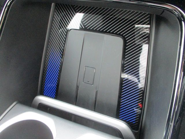 U11 iX1 xDrive30