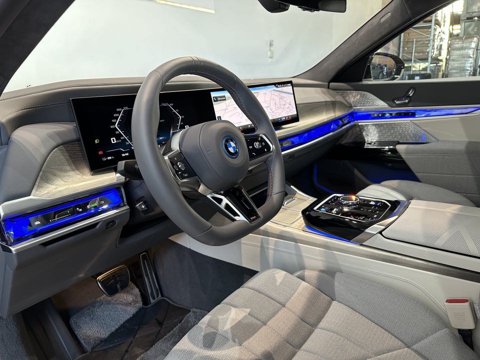 BMW i7 M70 xDrive Limousine