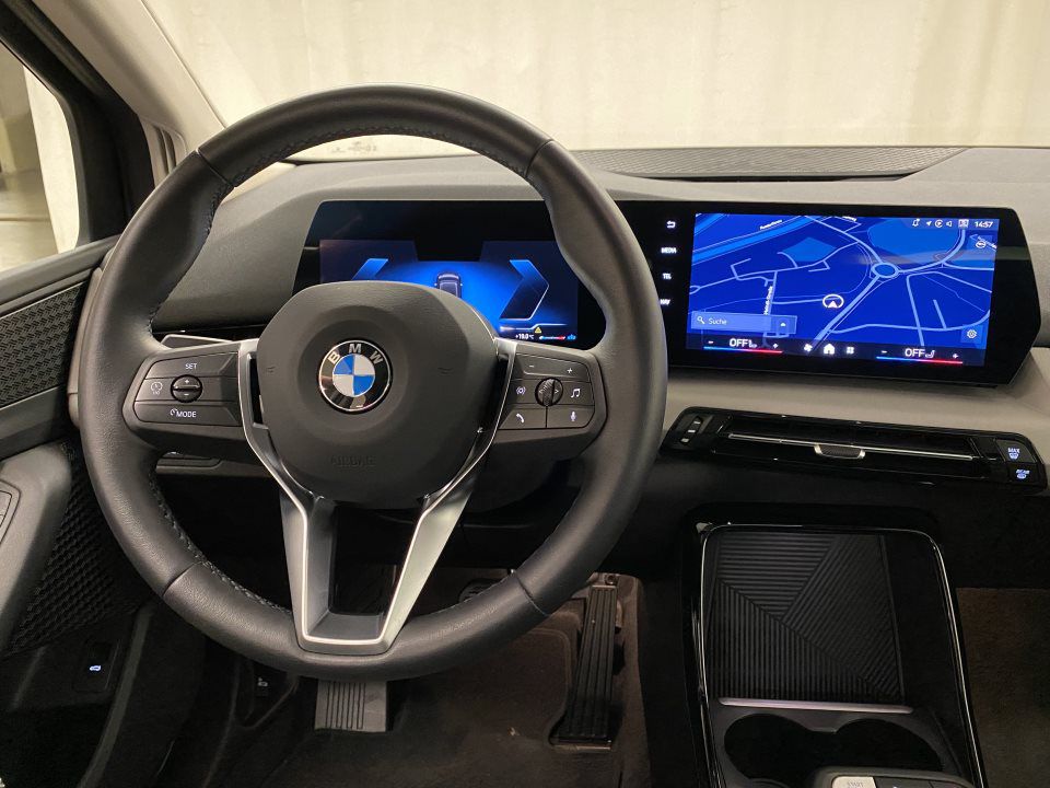 BMW 218