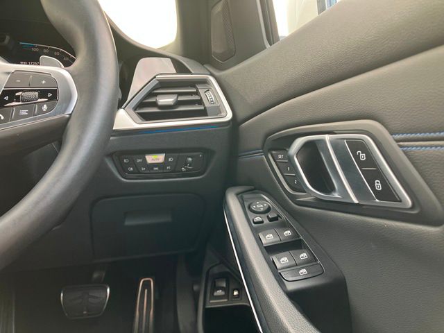 G20 330e Saloon RHD