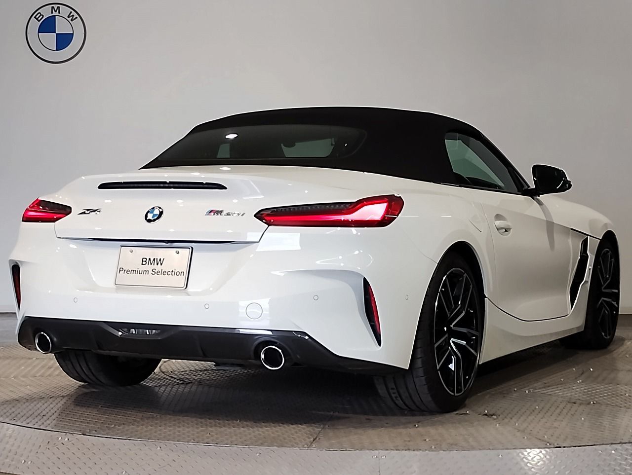 G29 z4 sDrive20i RHD