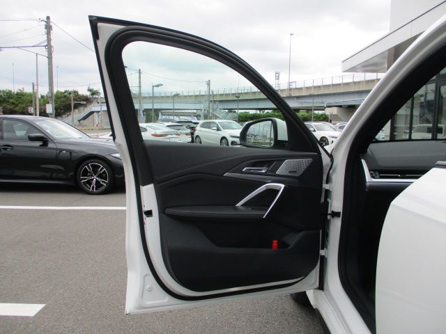 U11 iX1 xDrive30