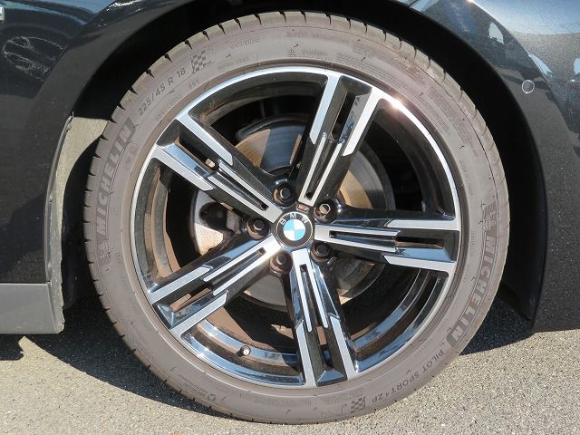 G42 220i Coupe