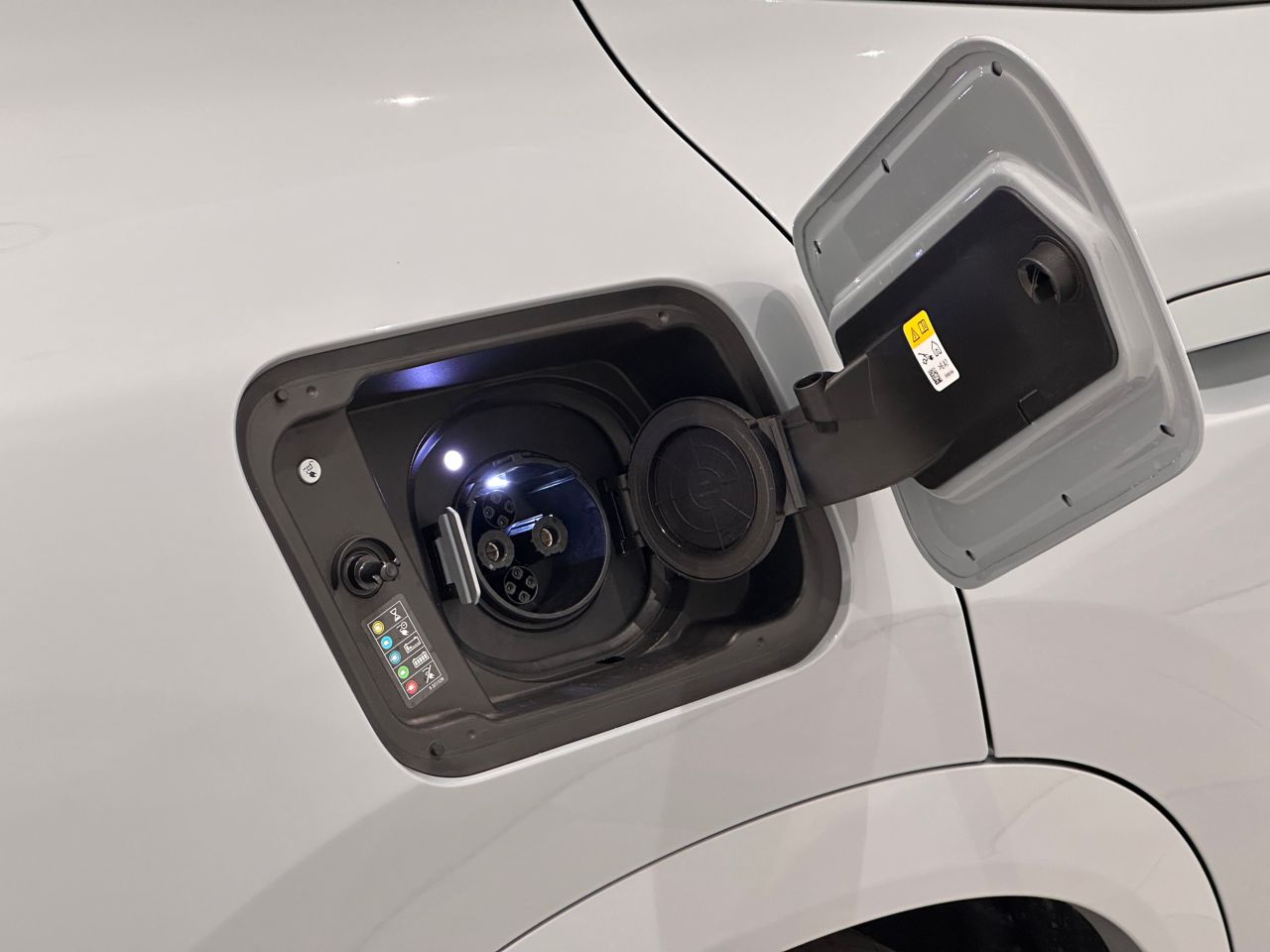 iX2 xDrive30 MSP