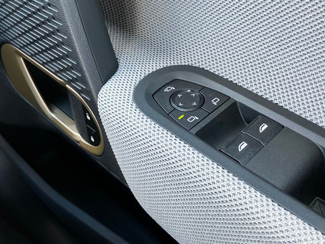 J01 MINI Cooper SE
